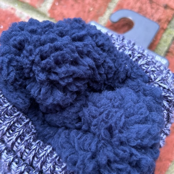 Cuddl Duds Navy Cable Knit/Faux Fur Stretch Slipper Socks - Picture 6 of 8